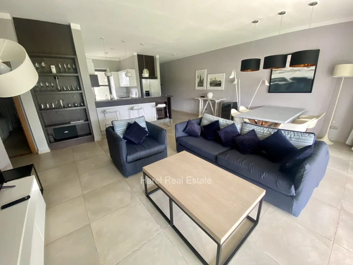 Royal Park – rez-de-chaussée avec piscine privée