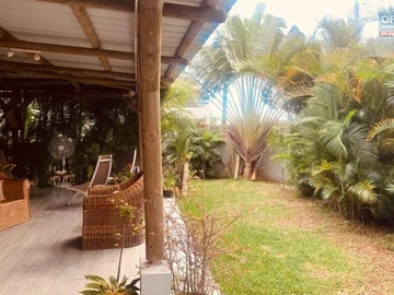 For rent charming and cozy two-bedroom house and beautiful garden in Pointe aux Piments.