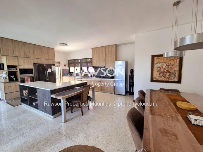 4 Bedroom House To Let in Tamarin