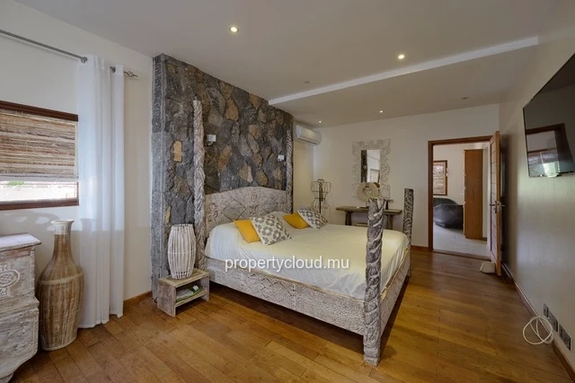 A vendre magnifique villa dans une residence accessible aux etrangers à Pereybere.