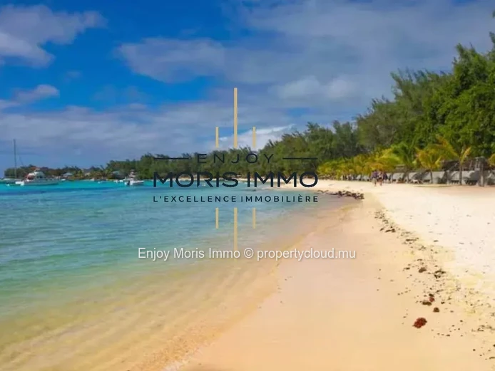 Contemporary 2-Bedroom Apartment by the Sea - For Rent in Bain Boeuf