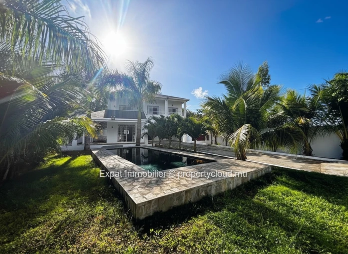 Family Villa With Slate-Tiled Pool And Automatic Garage – Péreybère