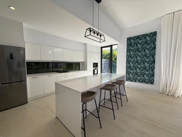 4 Bedroom Villa