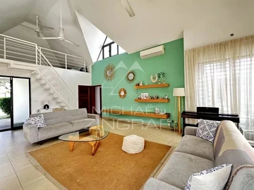 4 Bedroom Villa