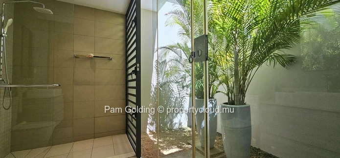 Villa contemporaine de 4 chambres à vendre à Pereybère, Île Maurice