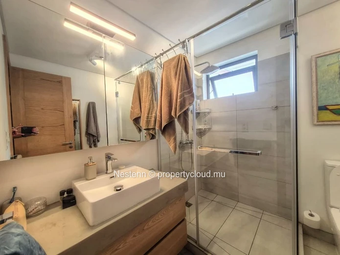 Duplex moderne de 3 chambres à Beau Plan Smart City
