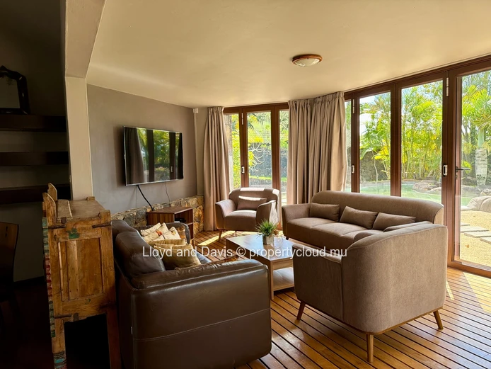 Villa with Panoramic Ocean Views