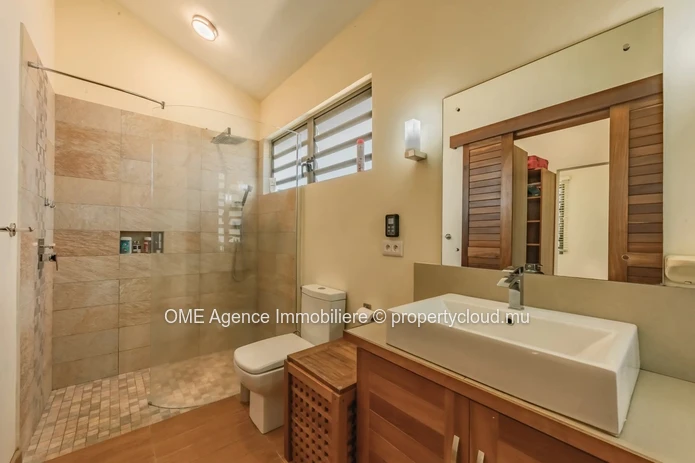 TAMARIN - Spacious villa with mountain views - 3 Bedrooms