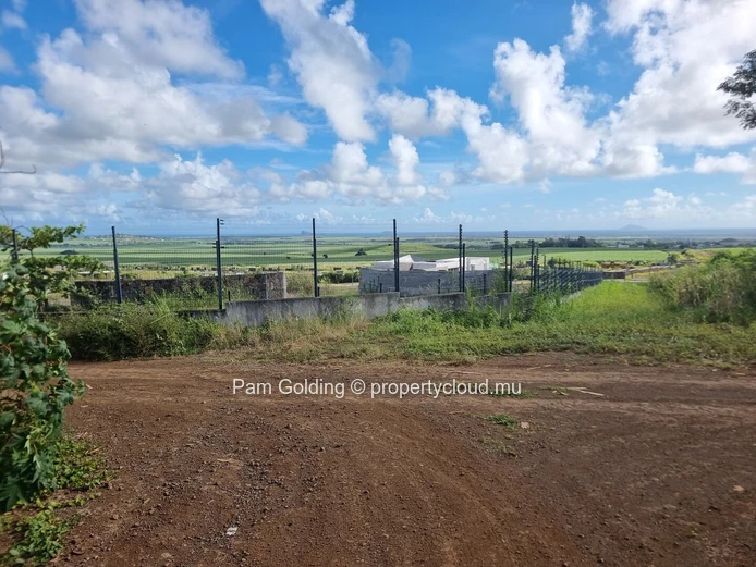 6233.17m2 Vacant Land situated in Piton