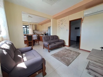 6 Bedroom House