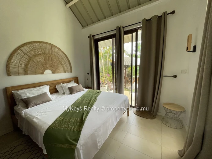 Furnished Villa For Sale - Spacious Garden