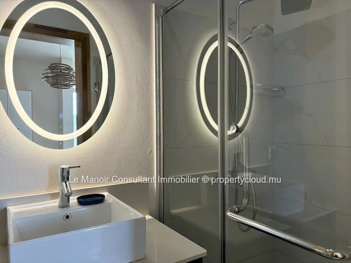 Modern 3-bedroom ground-floor apartment, fully equipped – Secure residence with swimming pool