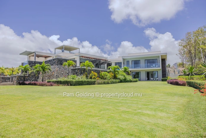 Villa de Luxe avec Vue sur Mer et 4 Chambres à l'Anahita Golf Estate, Île Maurice