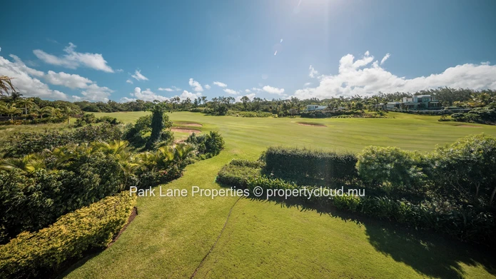 Luxury Villa in Anahita Mauritius – Contemporary Elegance in a Prestigious Estate