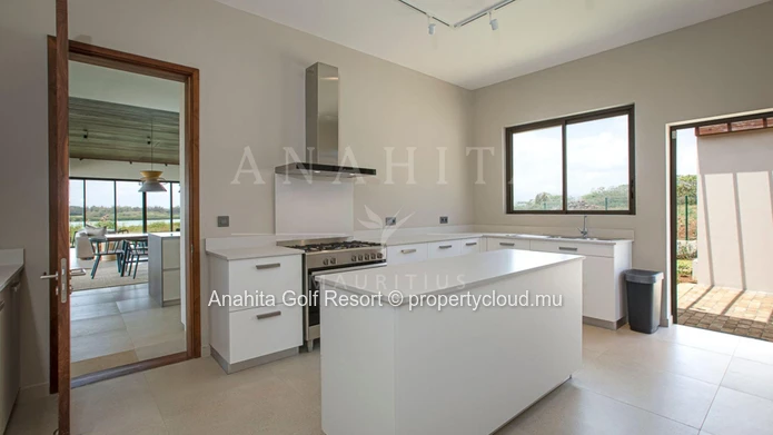 Rive Est Villa H43