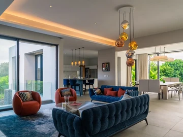 5 Bedroom Villa