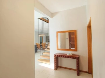 5 Bedroom Villa