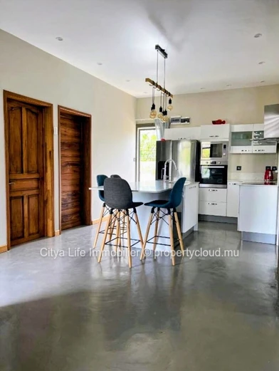 Maison meublée 3 chambres avec piscine à louer à Pointe aux Biches