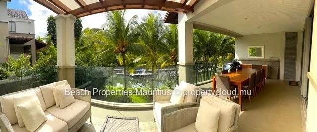 Stunning Waterfront Apartment at La Balise Marina, Black River