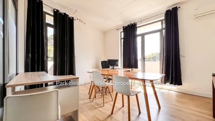 First-floor office space – Strategic location in the heart of Quatre Bornes City Centre