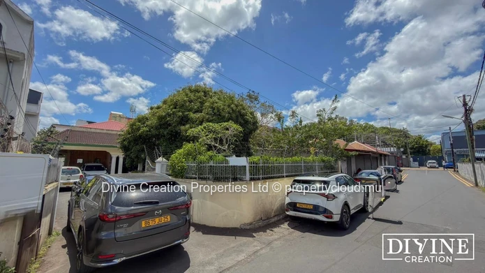 Commercial Building for Rent – Labourdonnais Avenue, Quatre Bornes
