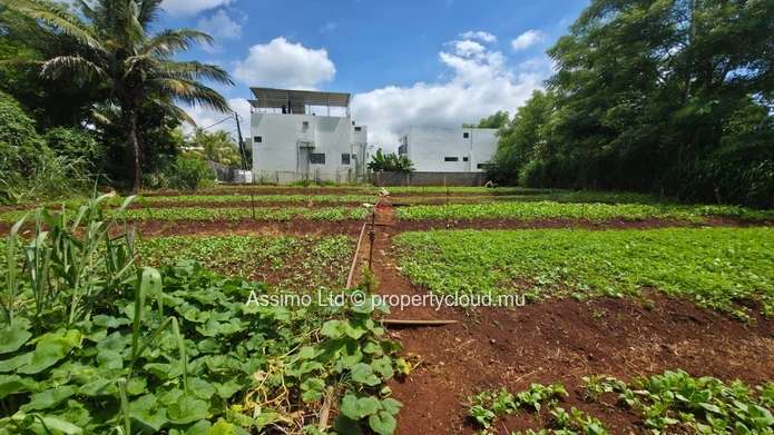 Terrain résidentiel à vendre à Terre Rouge – 1?055 m² idéal pour construction