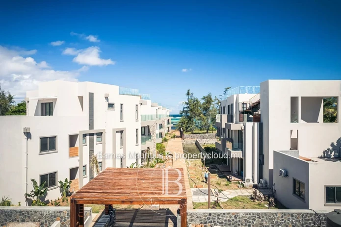 POSTE LAFAYETTE - Waterfront complex featuring penthouses and apartments