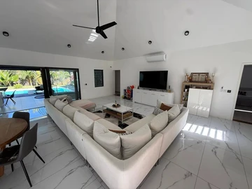 4 Bedroom Villa