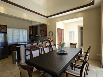 Fully renovated three bedroom Villa 