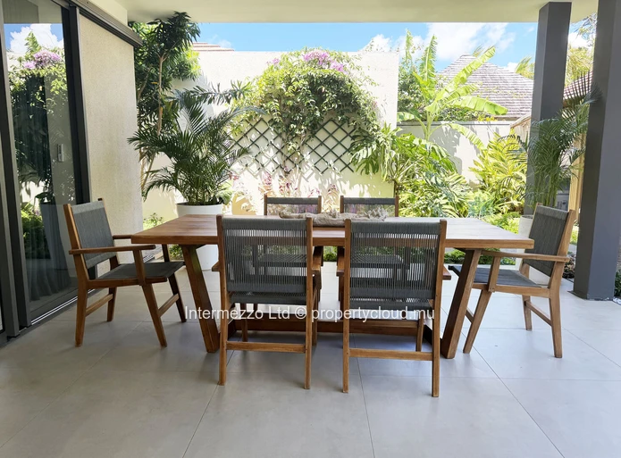 Villa d'exception à Grand Baie : 4 chambres en suite, piscine, kiosque
