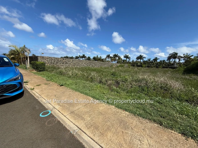 Exclusive Sea-View Plot in a Secure Gated Community – Les Jardins d’Anna Phase 1