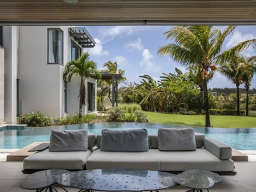 5 Bedroom Villa