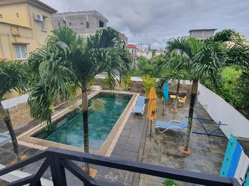 6 Bedroom Apartment