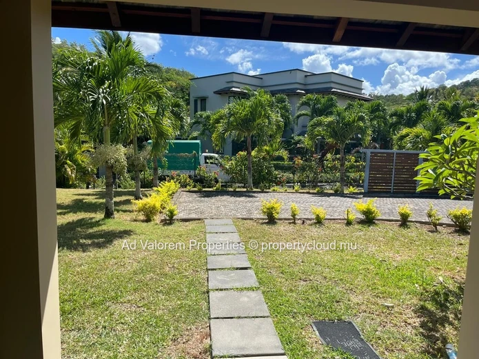 Résidence d’Exception à Vendre – Matala, Rivière Noire