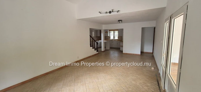4-bedroom family villa with private pool in Albion – Mauritius