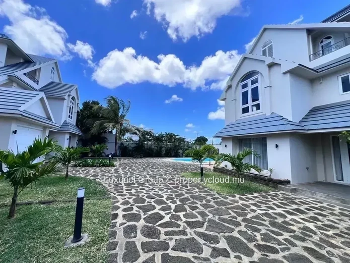 Belle Villa Familiale À Pereybere Avec Terrasse Et Piscine