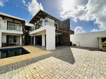 4 Bedroom Villa