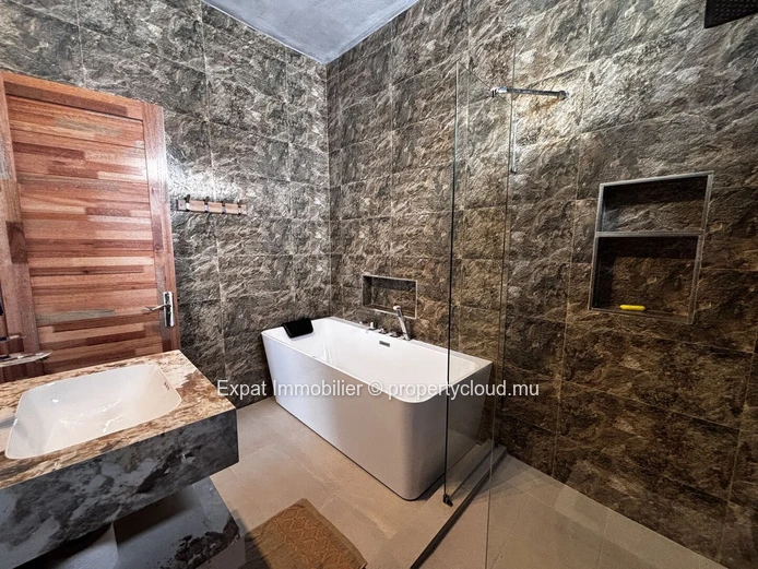 Contemporary New Villa with Swimming Pool and Large Glass Openings – Grand Baie
