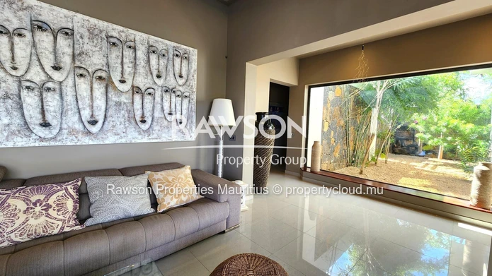 Villa 4 Chambres | Bureau | Piscine | Accessible Aux Étrangers | Pereybere | €