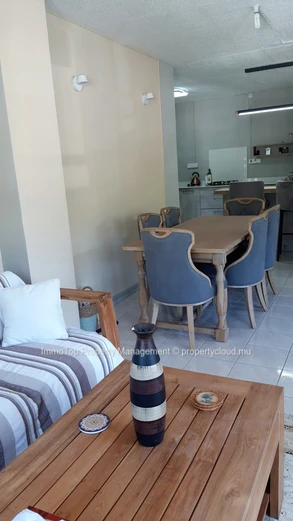 À LOUER – Appartement meublé de 3 chambres à Port-Louis (près de la rue Labourdonnais)