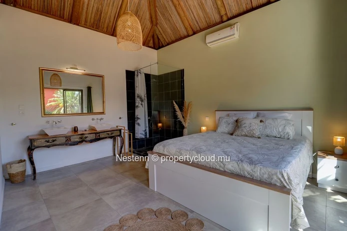 Charming villa in a secure residence in Pointe aux Piments