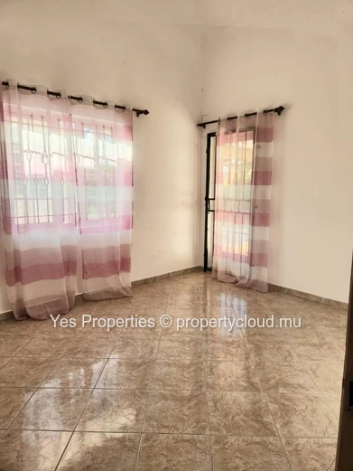 Villa - Calodyne - VALUE FOR MONEY - Rs 8.5M