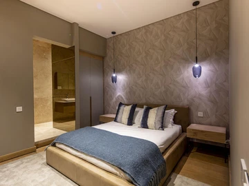 5 Bedroom Villa