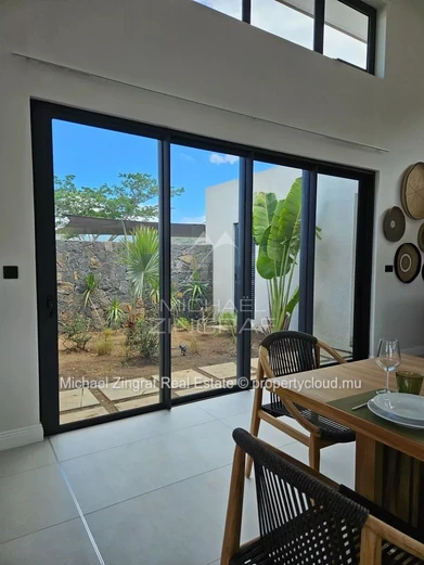 Contemporary Resale Villa – Eco Savanah, Black River