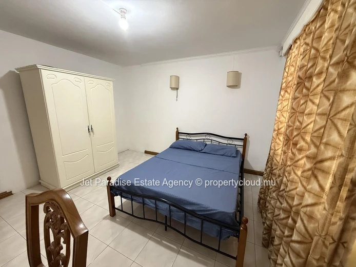 Luxurious 5-bedroom house with private pool in Flic en Flac area, sea access, fully furnished, secure. Price Rs.