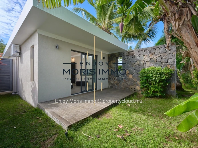 Villa contemporaine à vendre à Péreybère – 3 chambres | Piscine privée | Bureau | Garage | Résidence sécurisée