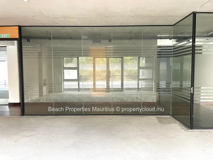 54 m² Core & Shell Office for Rent | Balcony, Mountain View, Tamarin