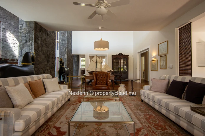 Modern triplex villa with 4 bedrooms