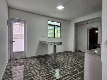 12 Bedroom Building
