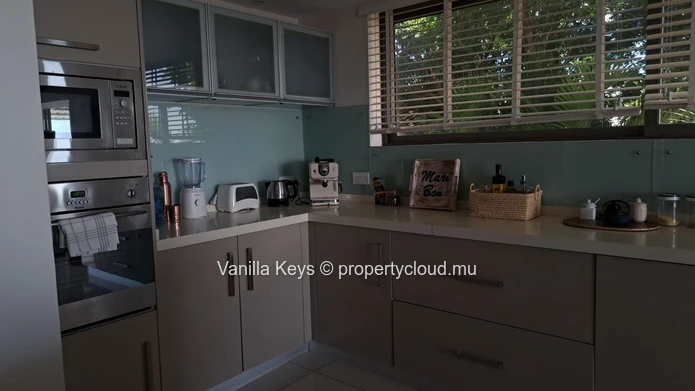 Gorgeous Duplex with views on long term rental in Tamarin